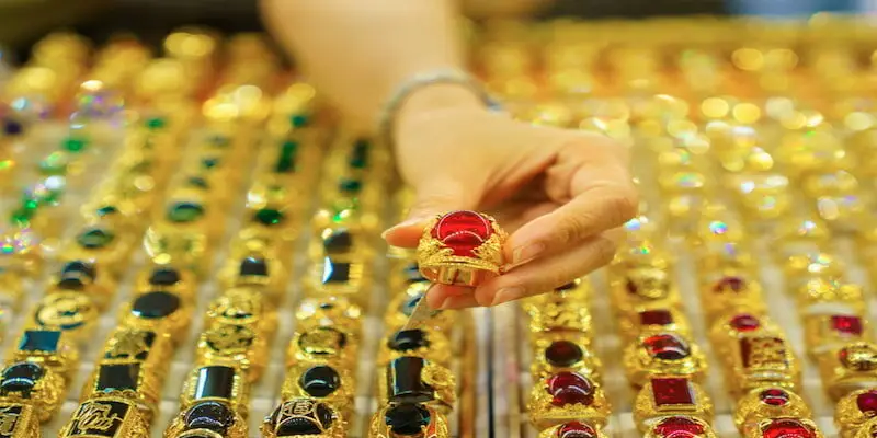 Mơ Bán Nhẫn Vàng - Hiện Tượng Bí Ẩn Và Câu Trả Lời 2025